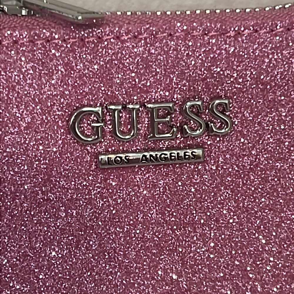 👛Cute GUESS Keychain Coinpurse - Picture 11 of 16